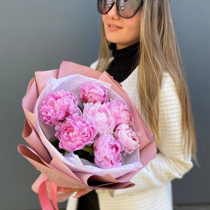 7 пионов в оформлении в Кургане