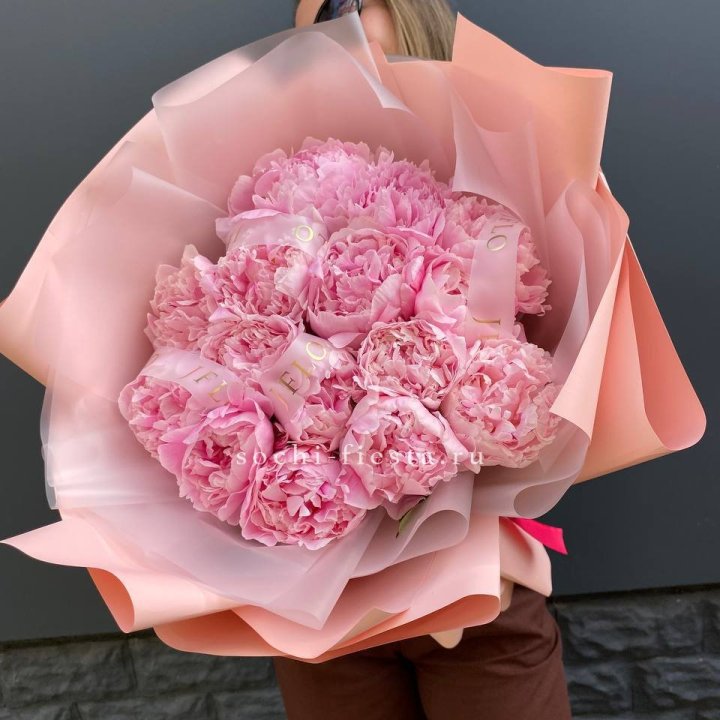 15 пионов "Монинг" в Кургане