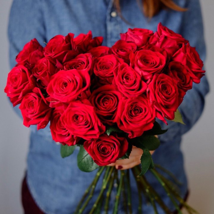 25 красных роз в Кургане