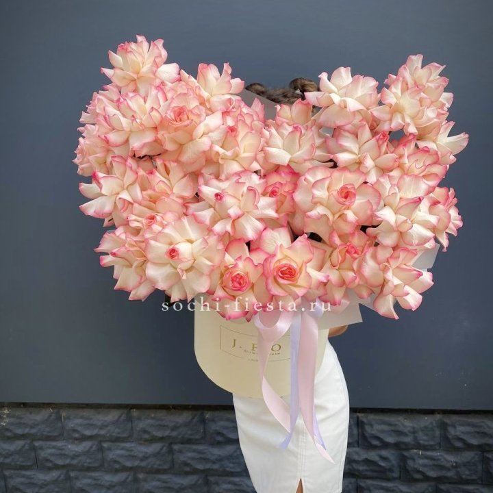 31 французская роза Джумилия в боксе в Кургане