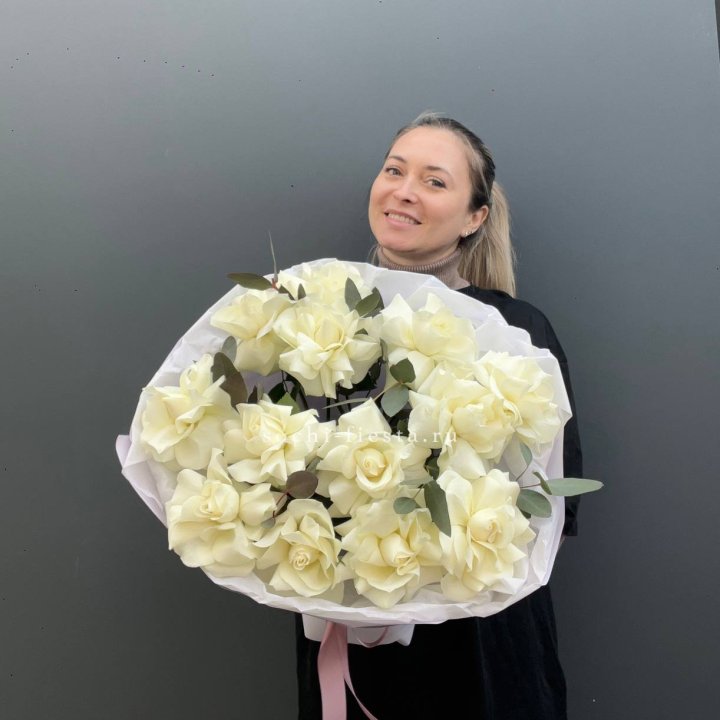 13 Белых французских роз Облако в Кургане