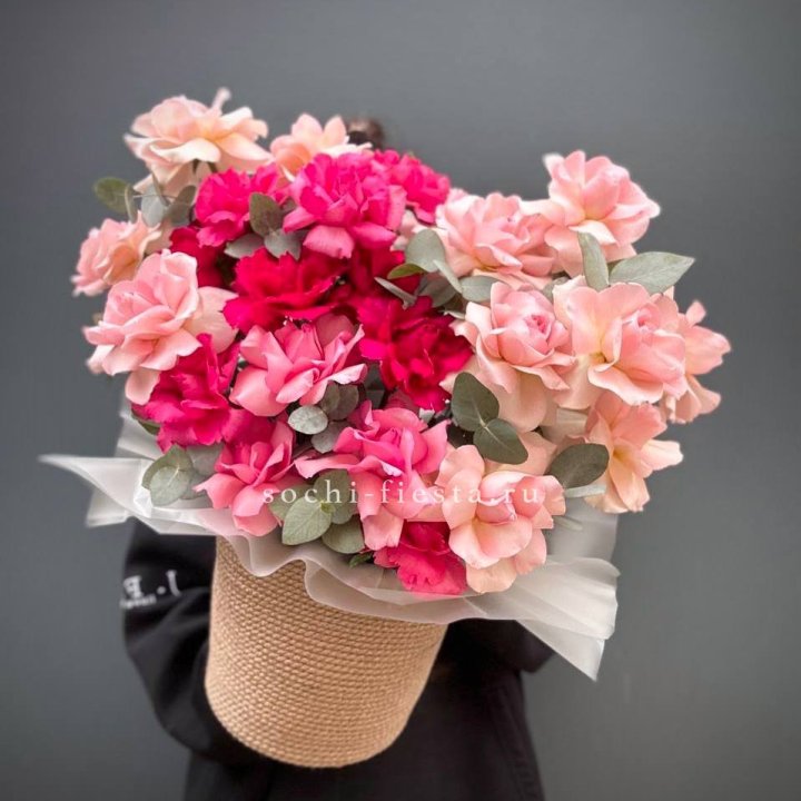 23 Французские розы Микс в боксе в Кургане