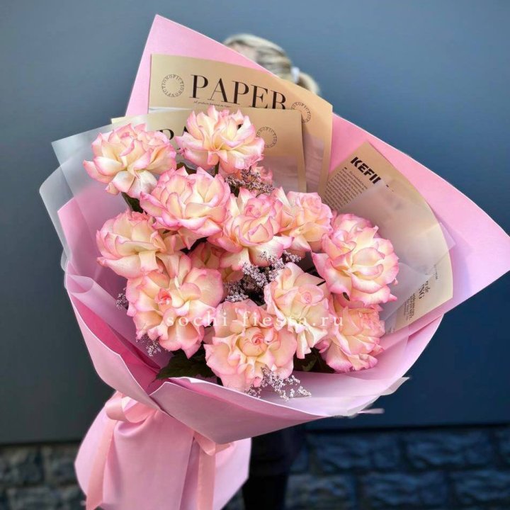 15 французских роз "Джумилия" в Кургане