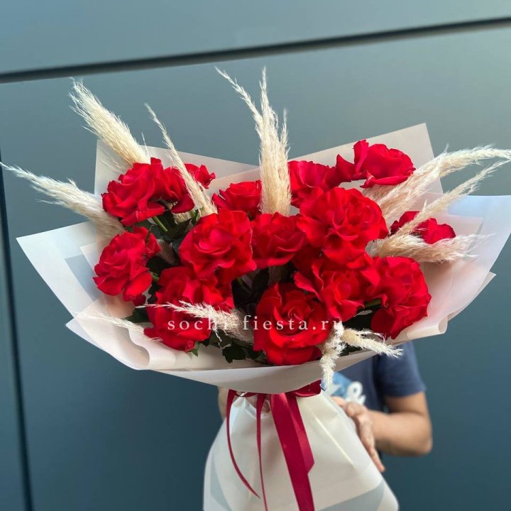 15 Красных французских розы в Кургане