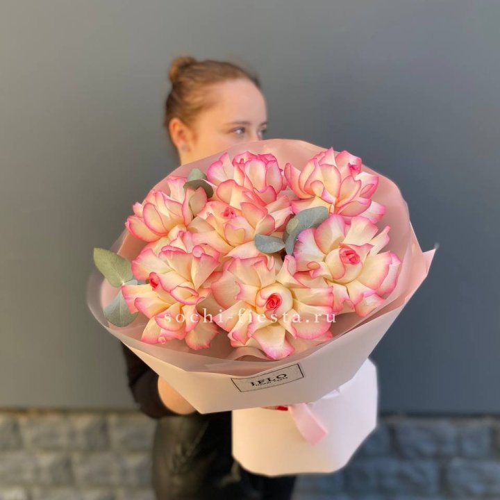 7 французских роз Джумилия в Кургане