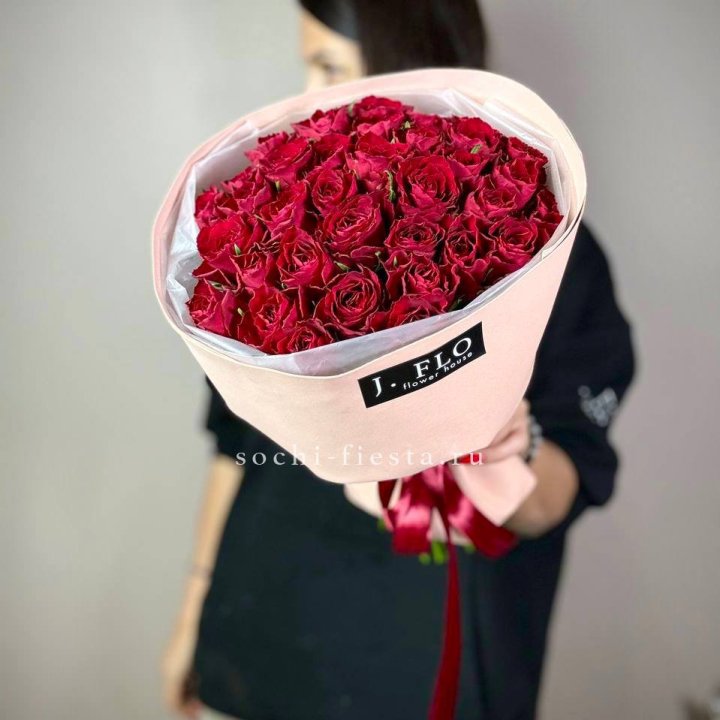 35 кенийских роз в Кургане
