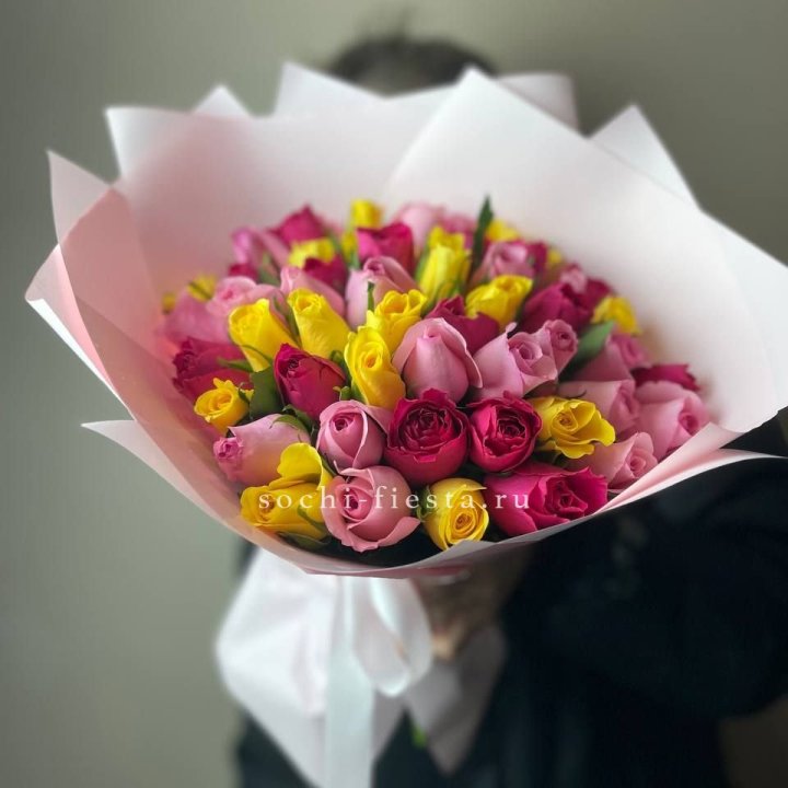 Букет из 51 розы Микс (Кения) в Кургане