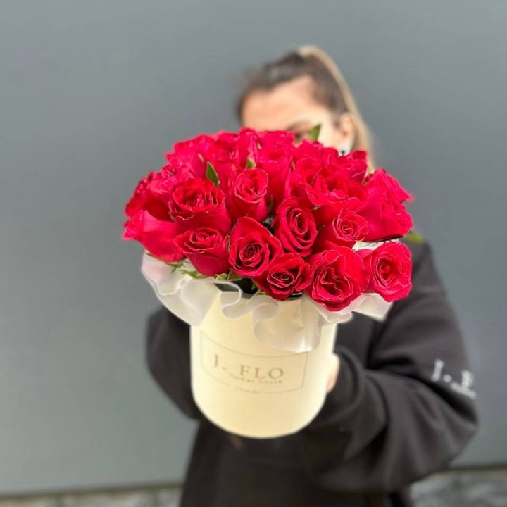 27 кенийских роз в боксе в Кургане