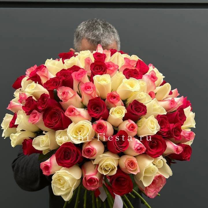 101 разноцветная роза "Джули" в Кургане