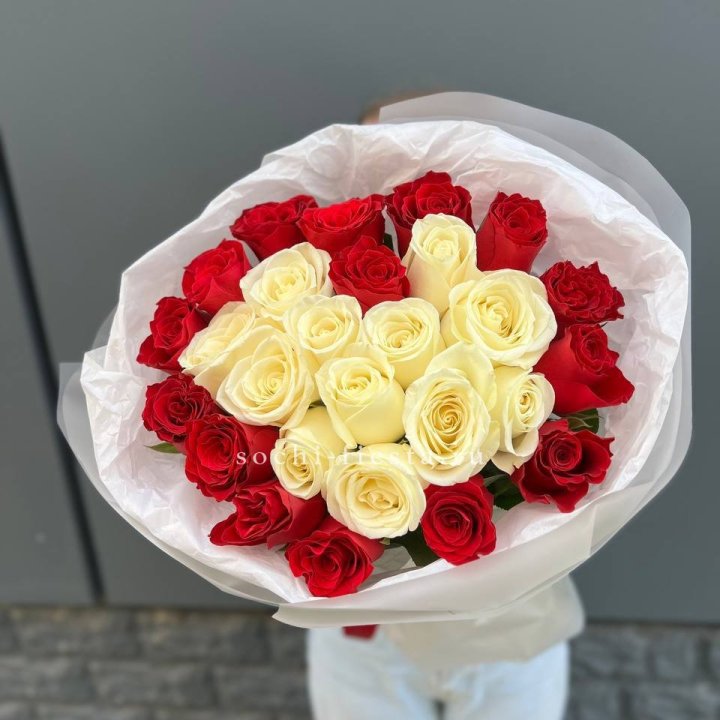 27 роз микс в Кургане