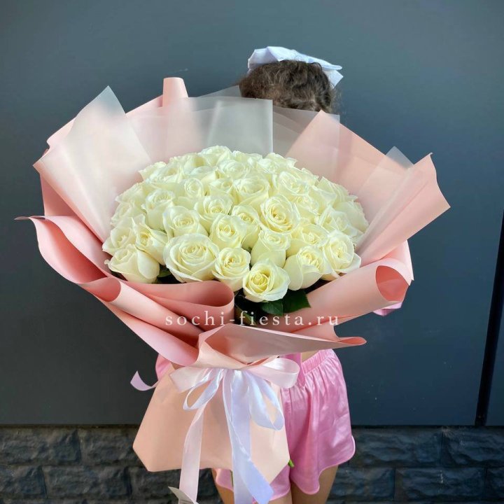 35 белых роз в Кургане