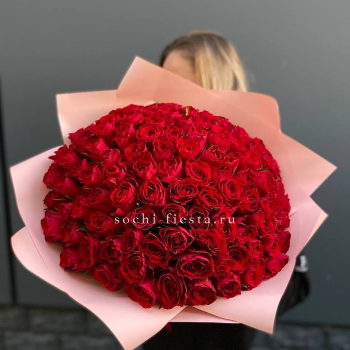 101 роза мадам ред в Кургане