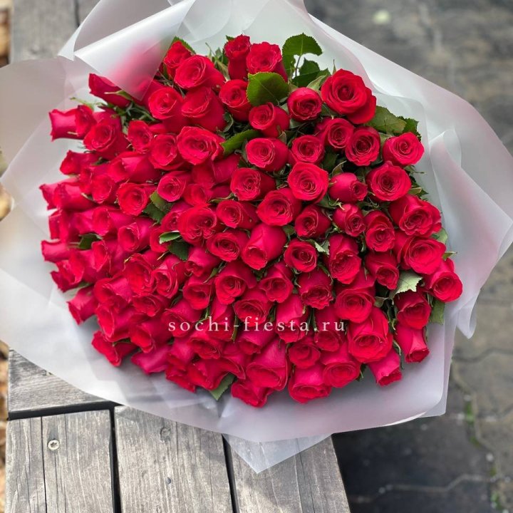 101 красная роза Лолита в Кургане