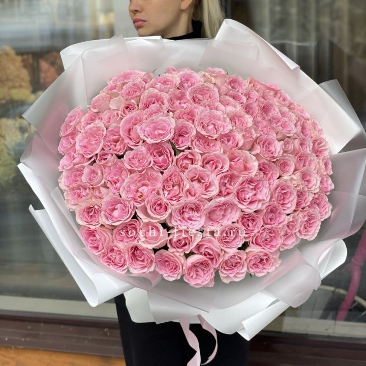 101 нежно-розовая роза в Кургане