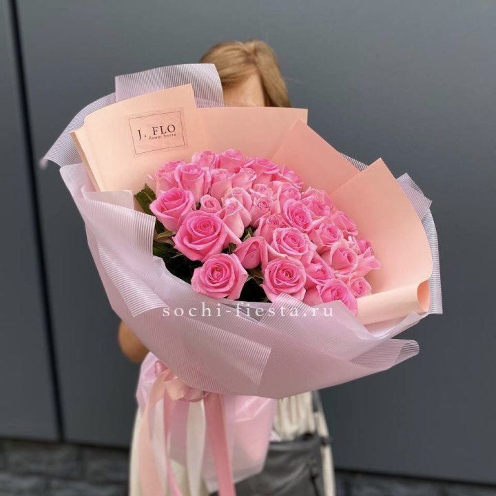 33 Розовые розы в Кургане