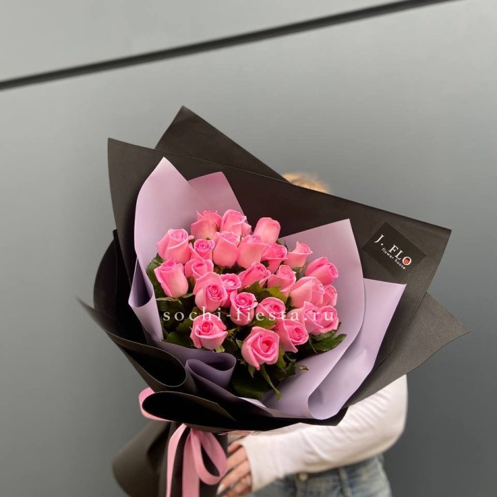 19 розовых роз  в Кургане
