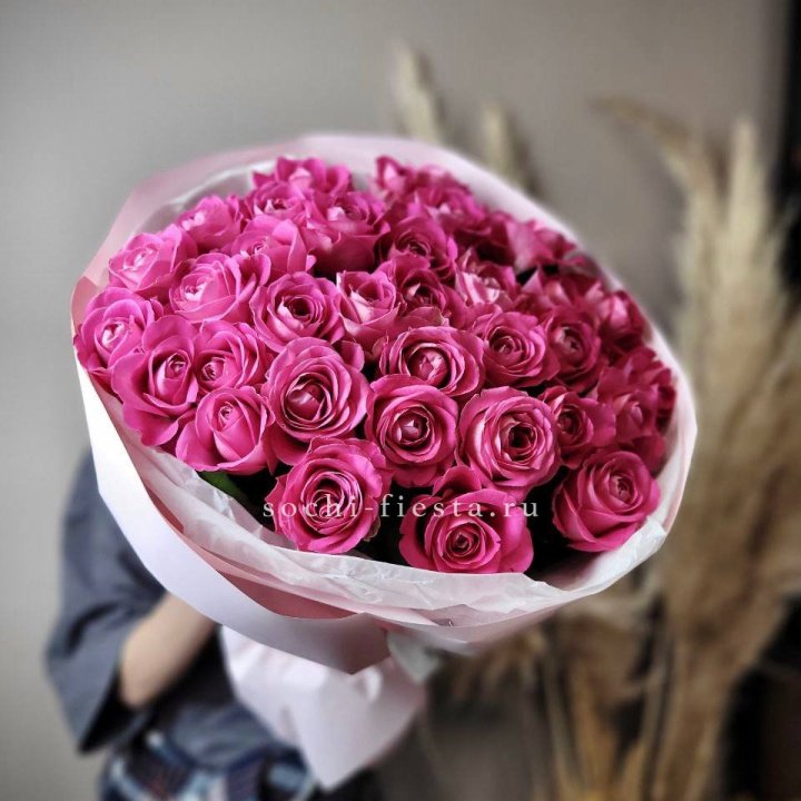 35 розовых роз  в Кургане