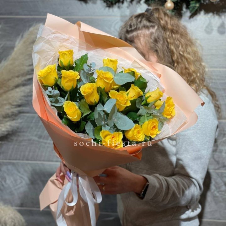 15 желтых роз в Кургане