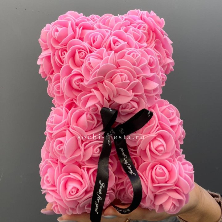 Игрушка медведь из розовых роз в Кургане