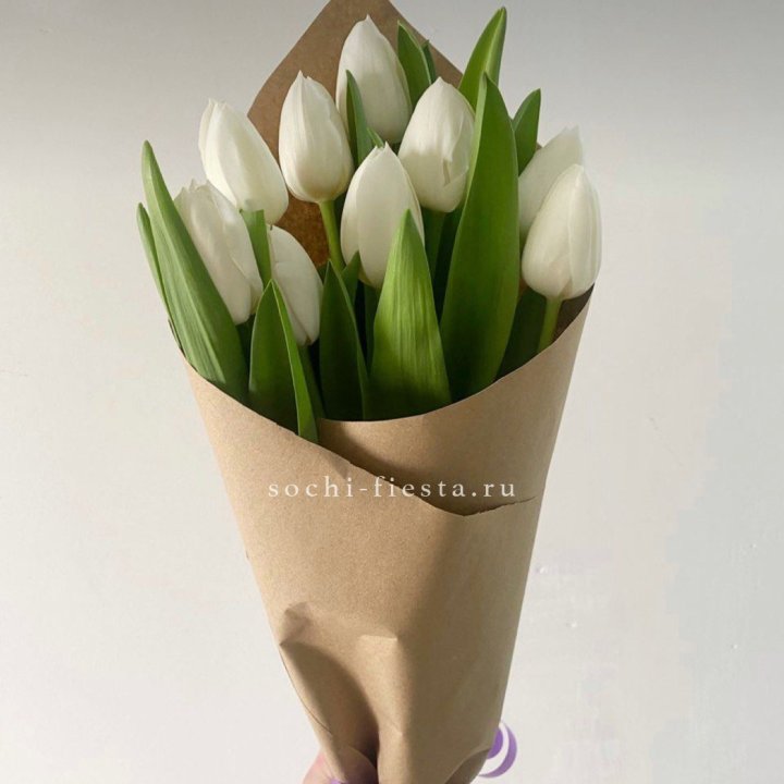 Букет белых тюльпанов в Кургане