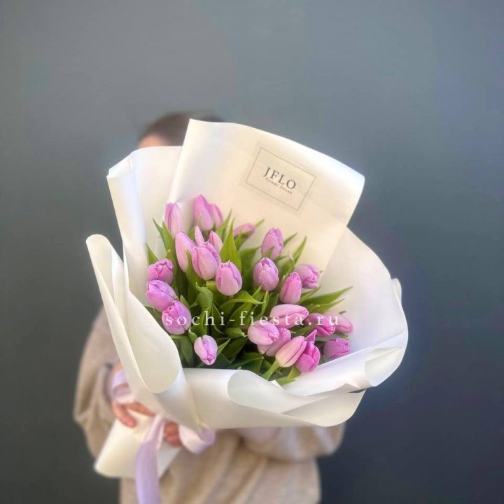 25 сиреневых тюльпанов в Кургане