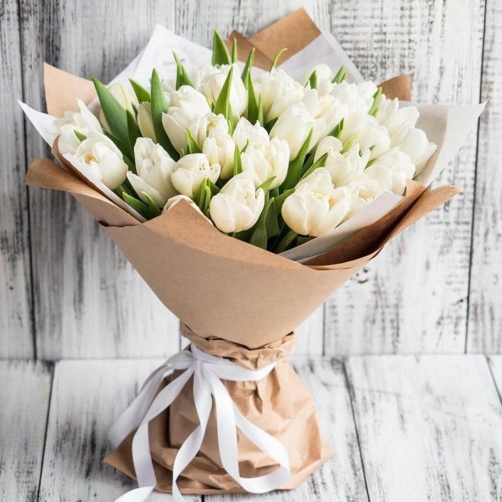 25 белых тюльпанов в Кургане