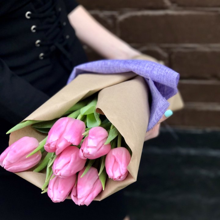 Букет розовых тюльпанов в Кургане