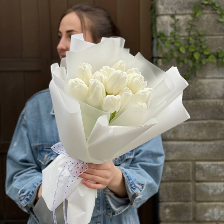 Букет белоснежных тюльпанов в Кургане