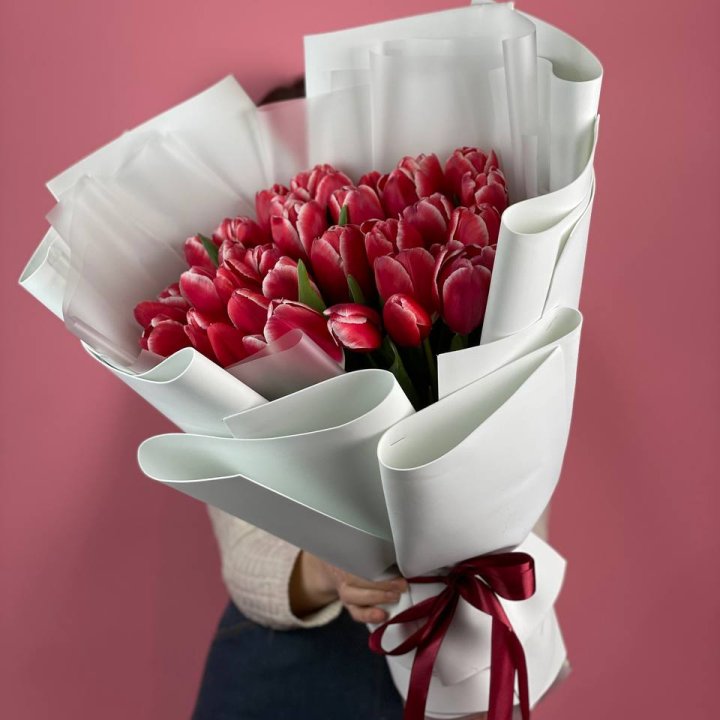 Букет красных тюльпанов в Кургане