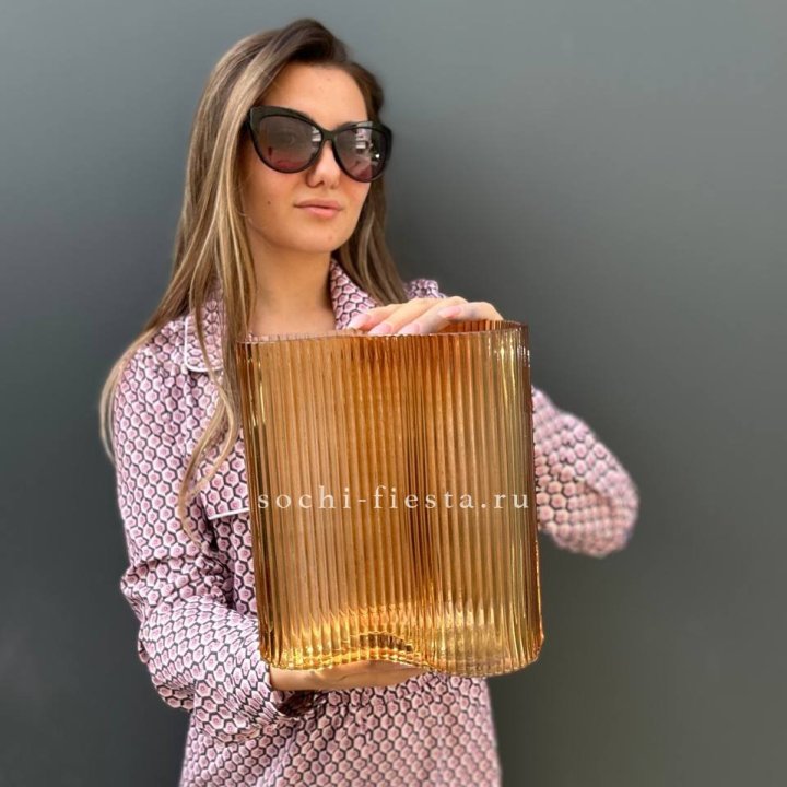 Стеклянная ваза №7 в Кургане